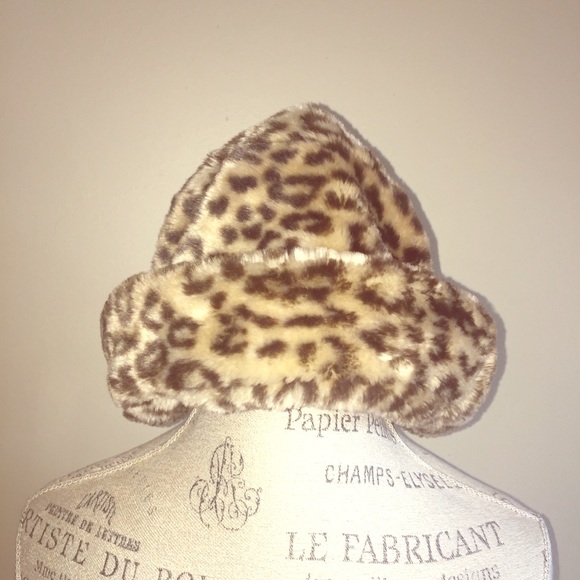 cheetah bucket hat